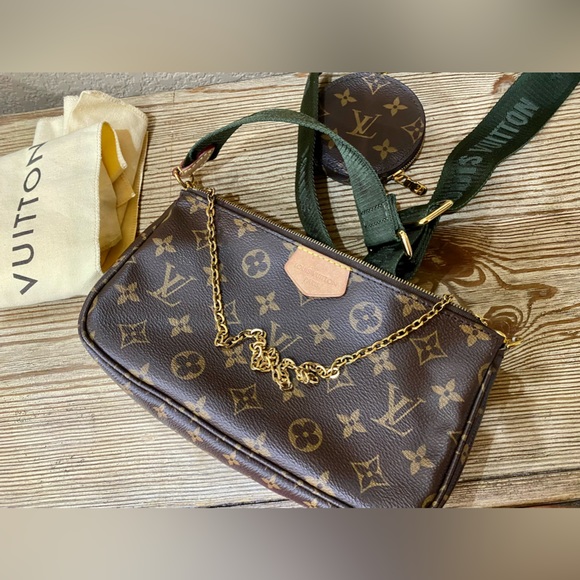 ❌SOLD❌ Authentic Like New Louis Vuitton Multi Pochette Accessories Army Green - Picture 2 of 16